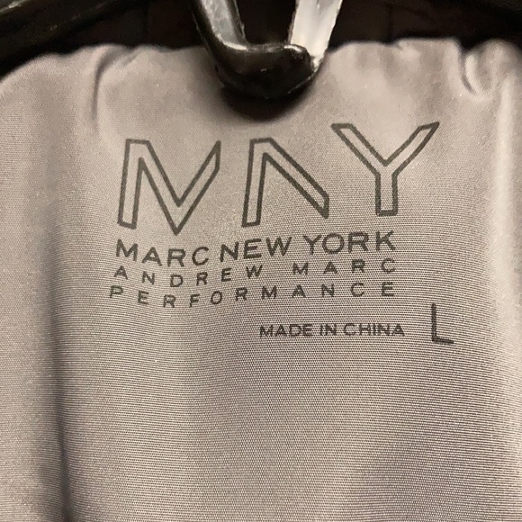 Woman’s Winter Vest New without tags - Picture 2 of 4